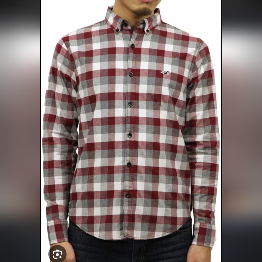 Hollister Classic Burgundy and White Checkered Men's Button Up Shirt, Size Med